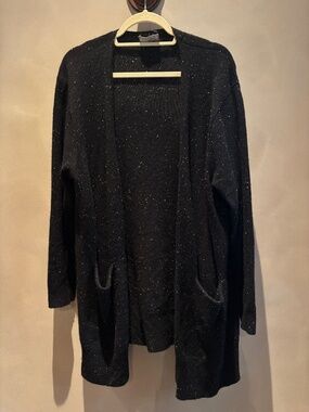 SUBTLE LUXURY Yakmere Blend Black and White Open Cardigan